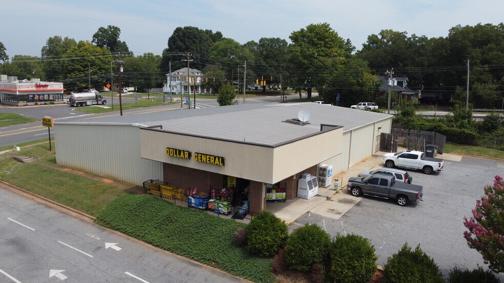 335 N Salisbury Ave, Spencer, NC à vendre - Photo du bâtiment - Image 1 de 22