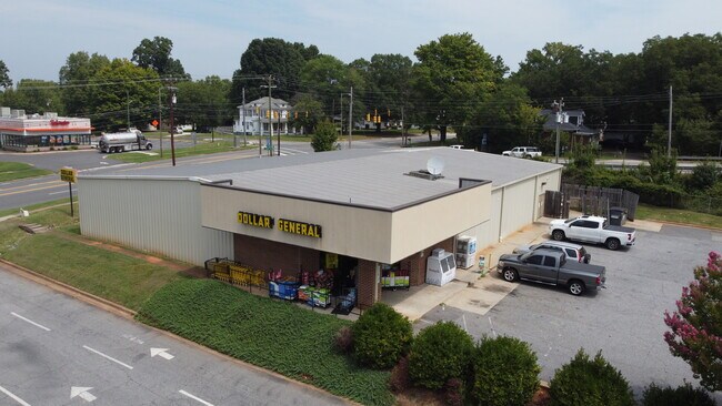 More details for 335 N Salisbury Ave, Spencer, NC - Retail for Sale