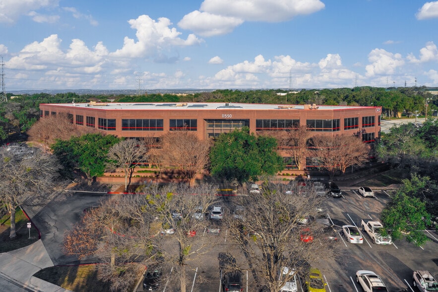 11550 W IH-10, San Antonio, TX for lease - Building Photo - Image 3 of 28