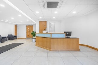 Plus de détails pour Worthing Rd, Horsham - Coworking à louer