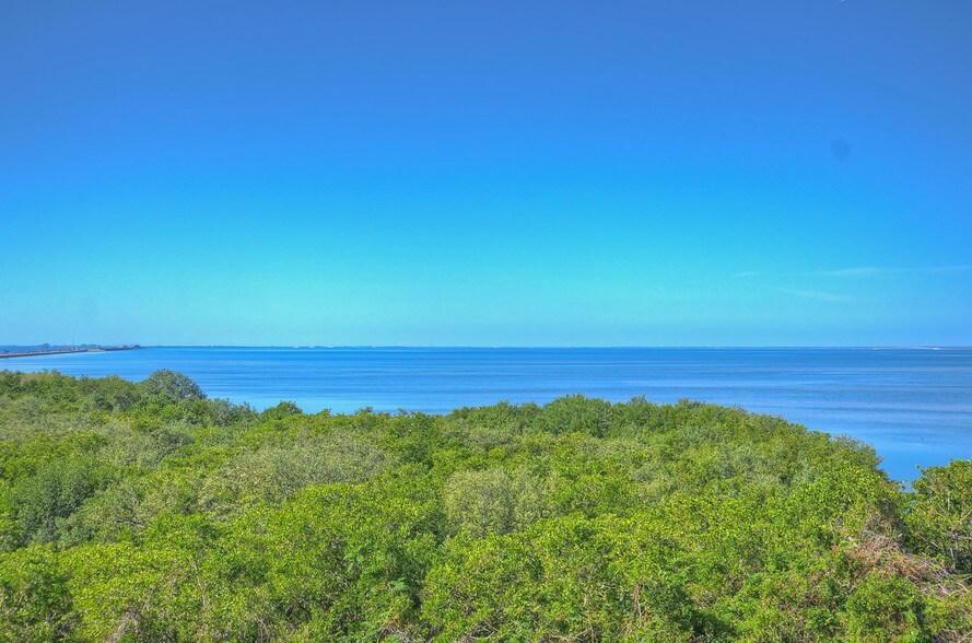 5550 W Executive Dr, Tampa, FL à louer - Autre - Image 3 de 13