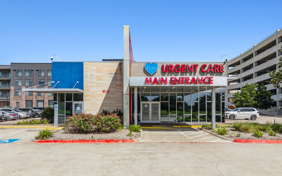 1289 University Dr E, College Station, TX à vendre - Photo du bâtiment - Image 3 de 9