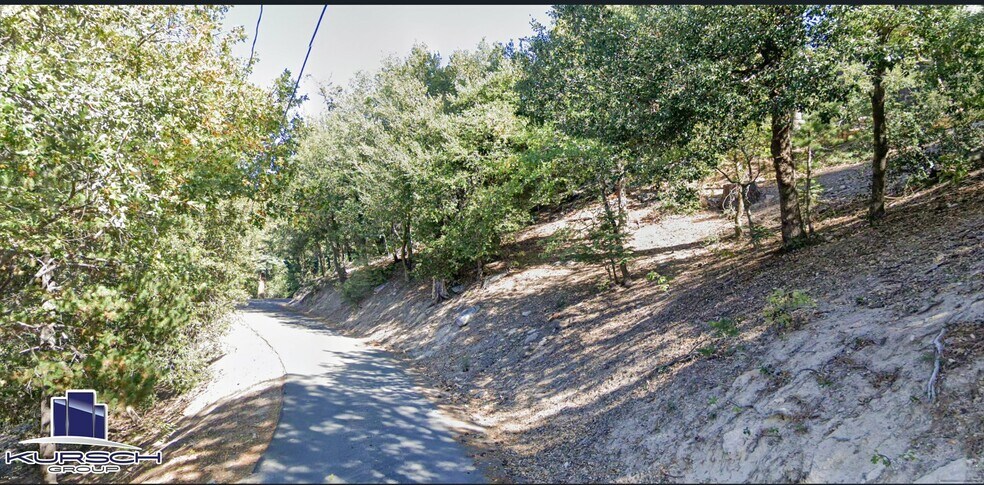 Lo Lane, Twin Peaks, CA à vendre - Photo du bâtiment - Image 3 de 4