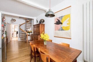 Plus de détails pour Multi-résidentiel à vendre