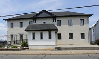 Plus de détails pour 2123 N 1st Ave, Whitehall, PA - Bureau à louer