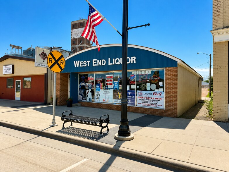 404 Main St W, New Prague, MN à vendre - Photo du bâtiment - Image 2 de 15