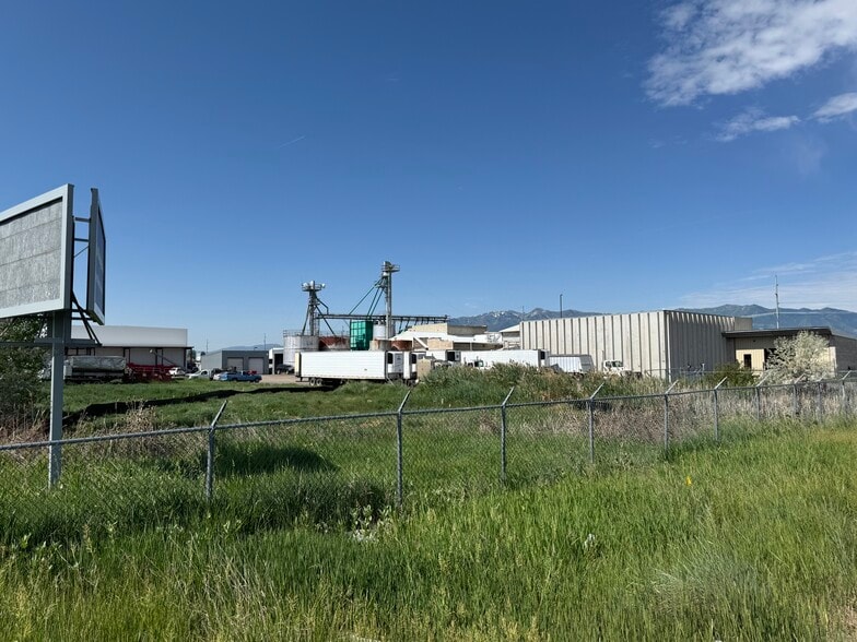 200 1000 w, Logan, UT for sale - Building Photo - Image 2 of 10