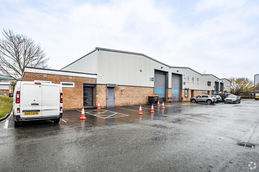 Caledonia Way, Manchester for lease - Building Photo - Image 2 of 2