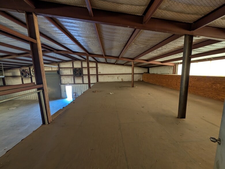 128 GA-520, Cusseta, GA for sale - Interior Photo - Image 3 of 9