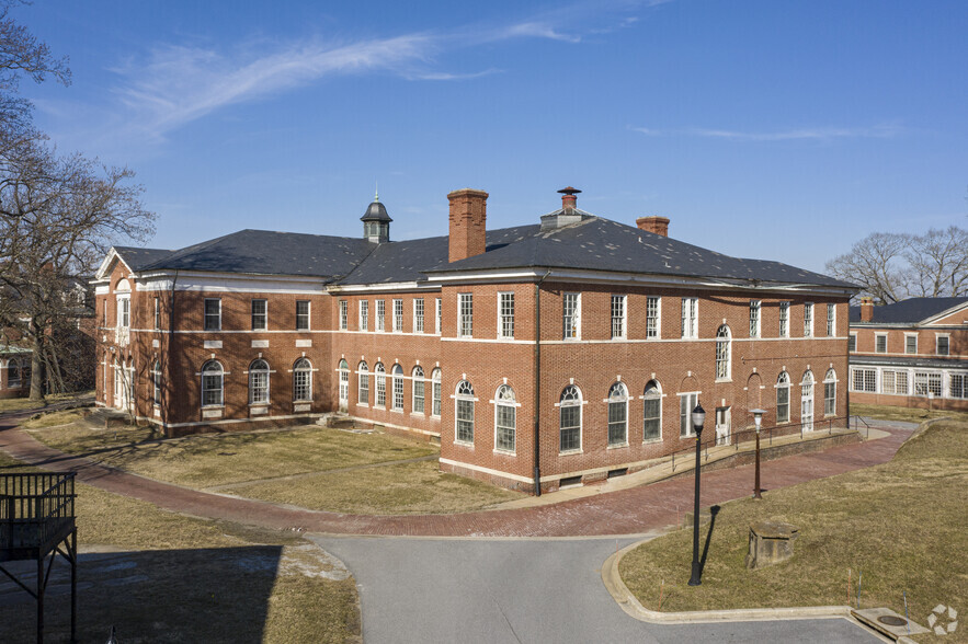 Warfield Ave, Sykesville, MD for sale - Primary Photo - Image 1 of 6