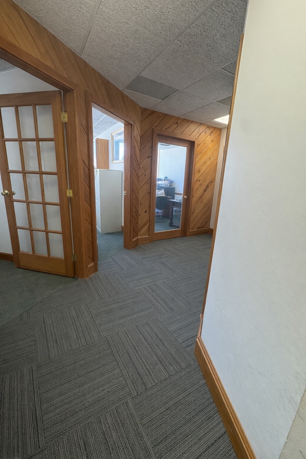 22 Mill St, Arlington, MA 02476 - Unit 408 - - Interior Photo - Image 2 of 8