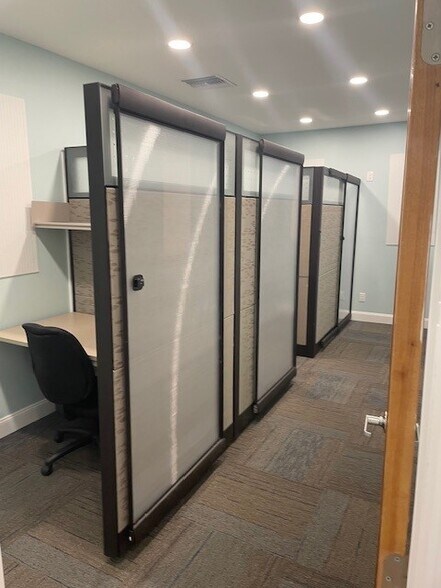 3472 NE Savannah Rd, Jensen Beach, FL à louer - Photo intérieure - Image 3 de 13