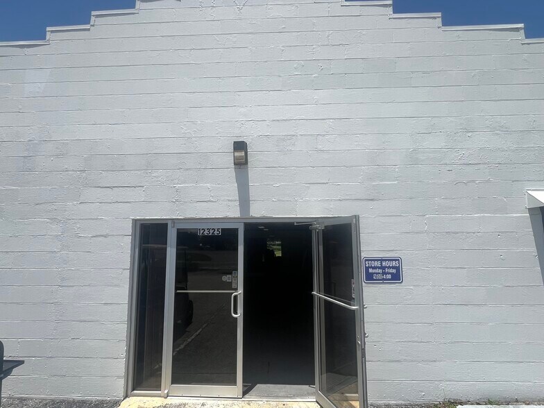 12325-12329 US Highway 301, Dade City, FL à louer - Photo du bâtiment - Image 2 de 3