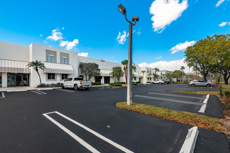3650 Coral Ridge Dr, Coral Springs, FL for sale - Building Photo - Image 3 of 48