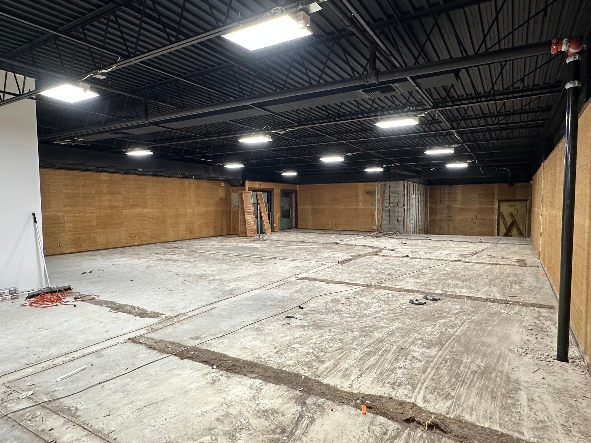 2500 Sparrows Point Rd, Sparrows Point, MD for lease Building Photo- Image 1 of 5