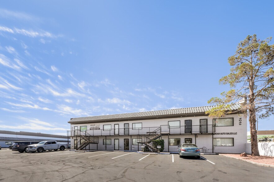 3975 W Quail Ave, Las Vegas, NV à louer - Photo du bâtiment - Image 3 de 14
