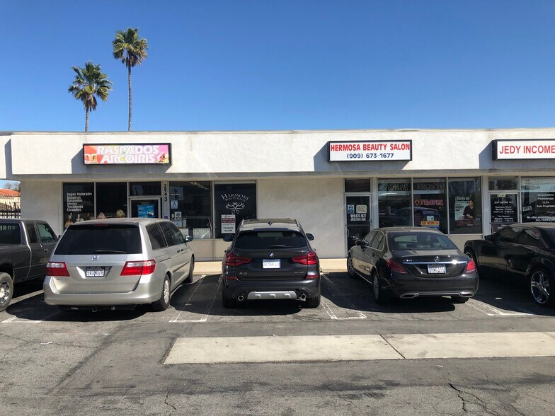 2943-2959 S Vineyard Ave, Ontario, CA for lease - Building Photo - Image 2 of 2