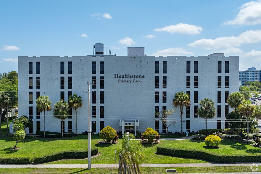 3700 Washington St, Hollywood, FL for lease - Building Photo - Image 3 of 4
