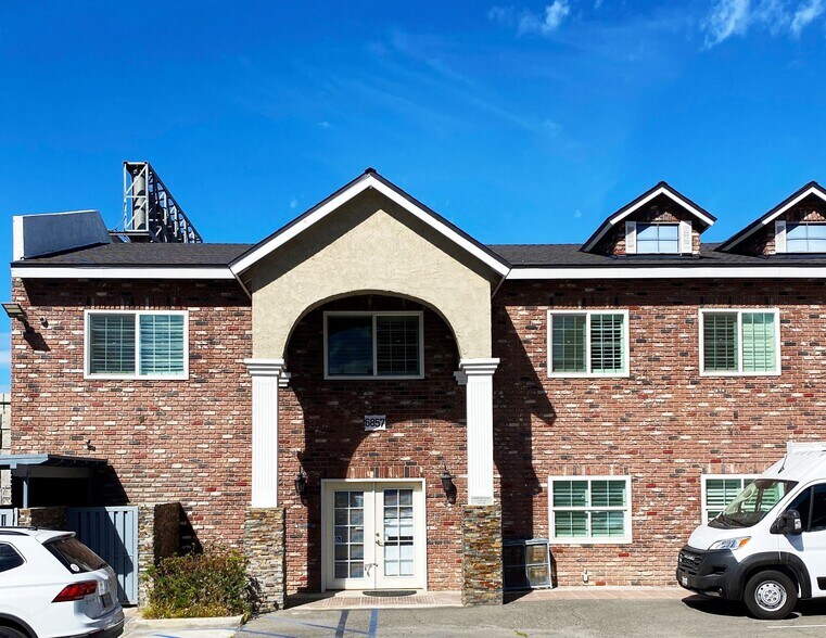 6857 Indiana Ave, Riverside, CA à louer - Photo du bâtiment - Image 2 de 39