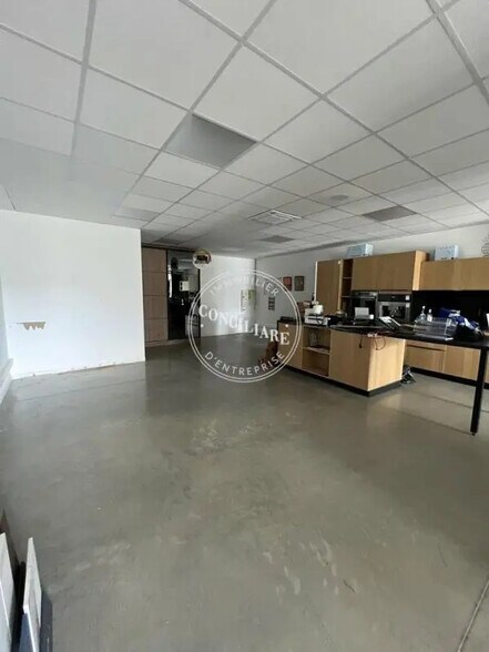 22 Avenue De Pradié, Portet-sur-Garonne for sale - Interior Photo - Image 3 of 5