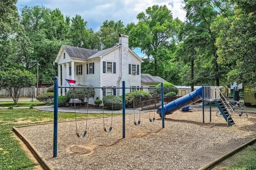 5901 Statesville Rd, Charlotte, NC à vendre - Photo du bâtiment - Image 3 de 4