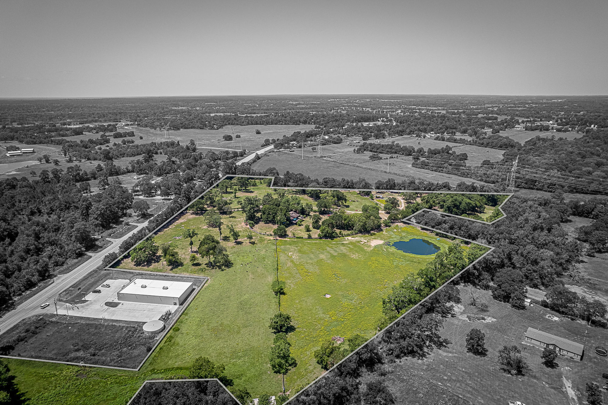 26298 Hwy 105 W, Montgomery, TX à vendre Photo principale- Image 1 de 70