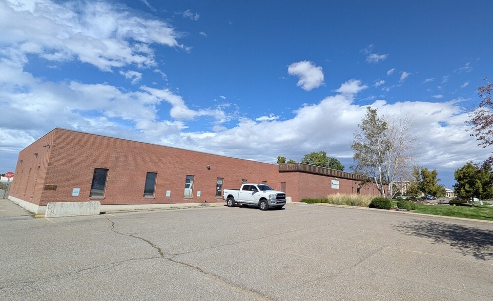 2370 Decker Lake Blvd, Salt Lake City, UT à louer - Photo principale - Image 1 de 23