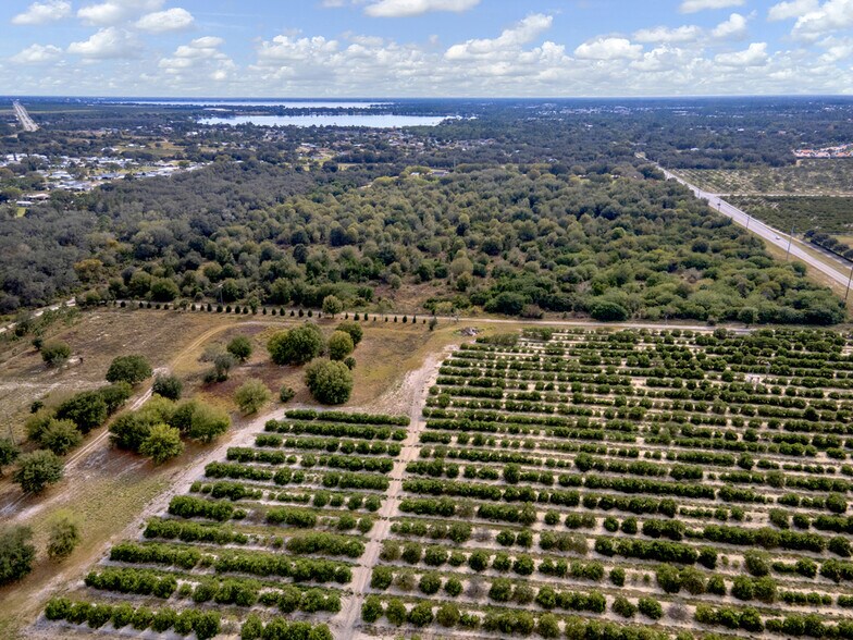860 Memorial Dr, Avon Park, FL à vendre - Photo du bâtiment - Image 3 de 10