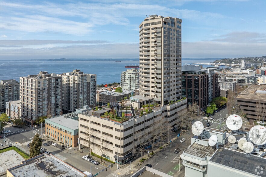 2815 2nd Ave, Seattle, WA à louer - Photo du bâtiment - Image 1 de 18