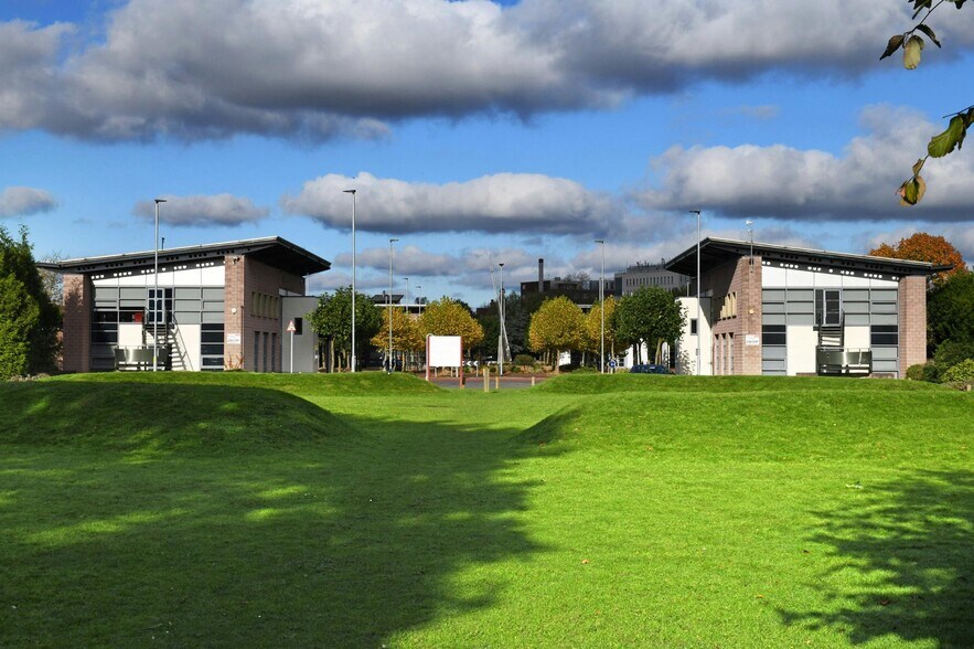 1110 Centre Park Sq, Warrington à louer - Photo du bâtiment - Image 2 de 3