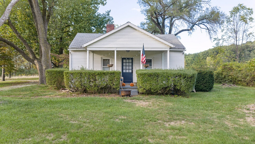 4674 S Main St, Akron, OH à vendre - Photo du bâtiment - Image 3 de 27