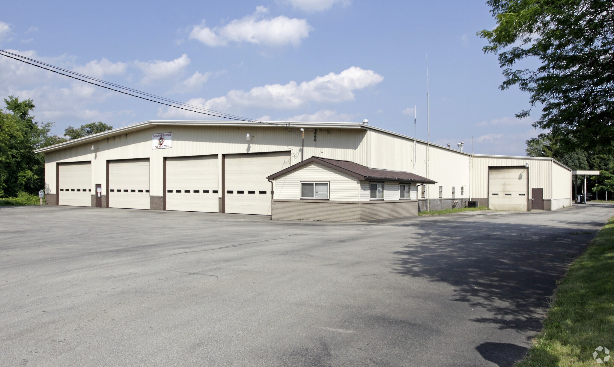 100 Arentzen Blvd, Charleroi, PA for lease Primary Photo- Image 1 of 12