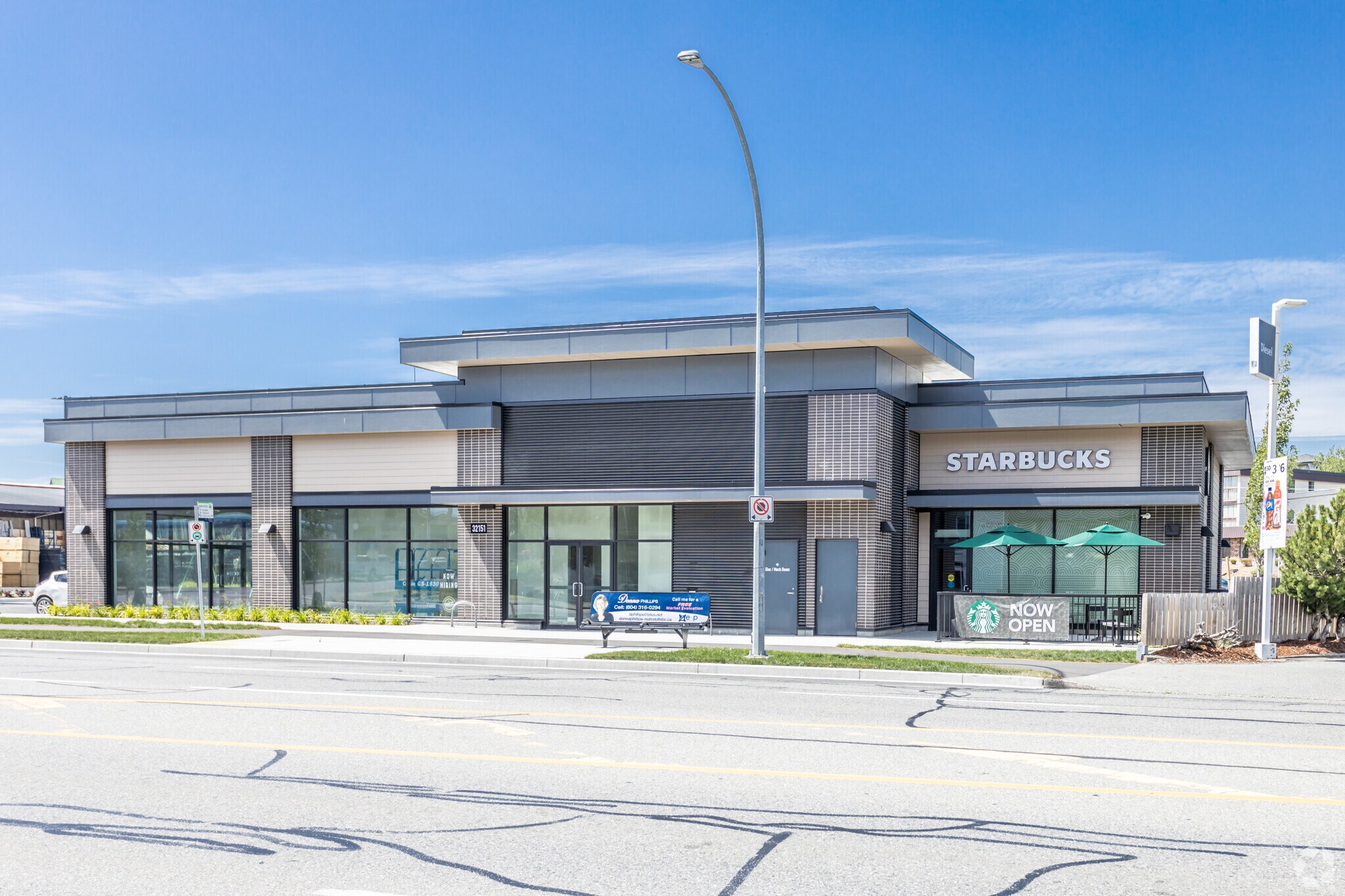 32151 S Fraser Way, Abbotsford, BC à vendre Photo principale- Image 1 de 1