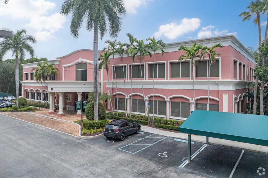 6274 Linton Blvd, Delray Beach, FL à louer - Photo du bâtiment - Image 3 de 5