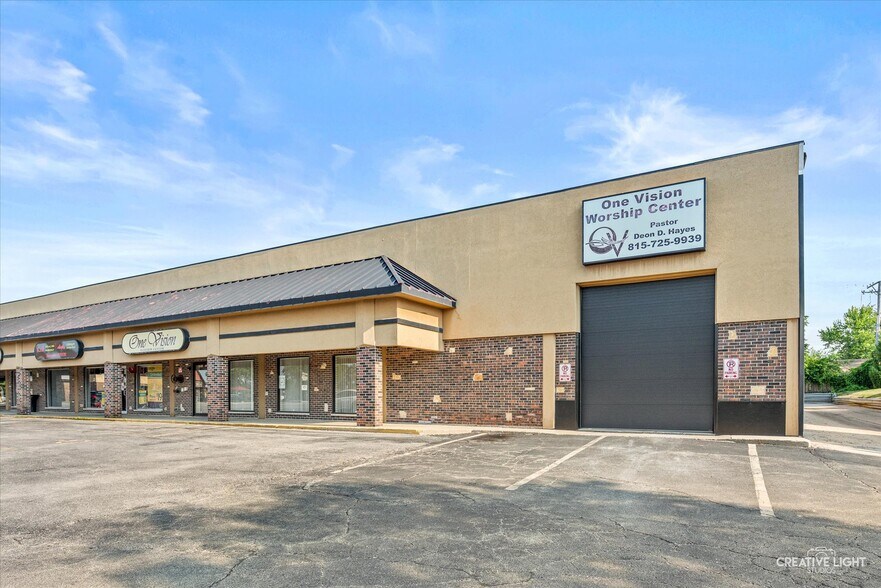 2701 W Jefferson St, Joliet, IL à louer - Photo du bâtiment - Image 2 de 19