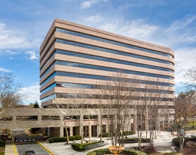 6701 Democracy Blvd, Bethesda, MD à louer Photo du bâtiment- Image 2 de 6
