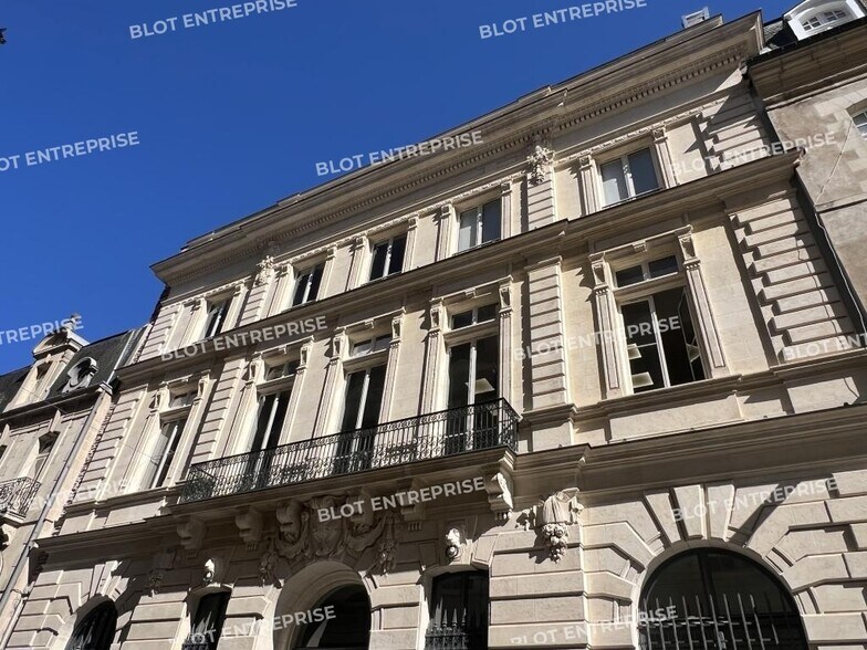 Office in Rennes for sale - Building Photo - Image 1 of 17