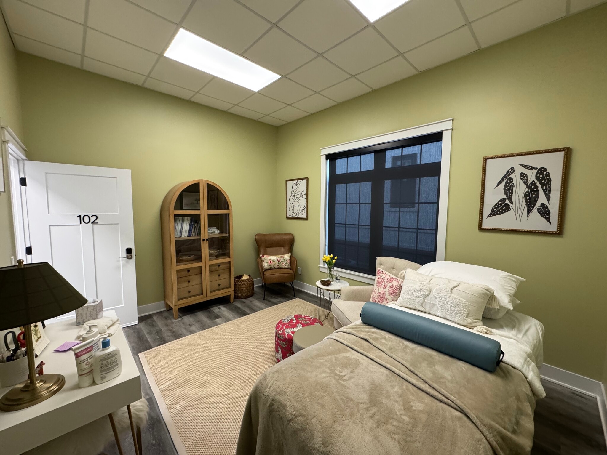 7115 Kentwell Ln, Lincoln, NE for lease Interior Photo- Image 1 of 3