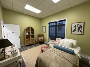 7115 Kentwell Ln, Lincoln, NE for lease Interior Photo- Image 1 of 3