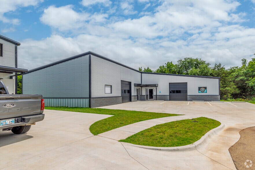 3003-3005 N Park Dr, Stillwater, OK à vendre - Photo du bâtiment - Image 2 de 18