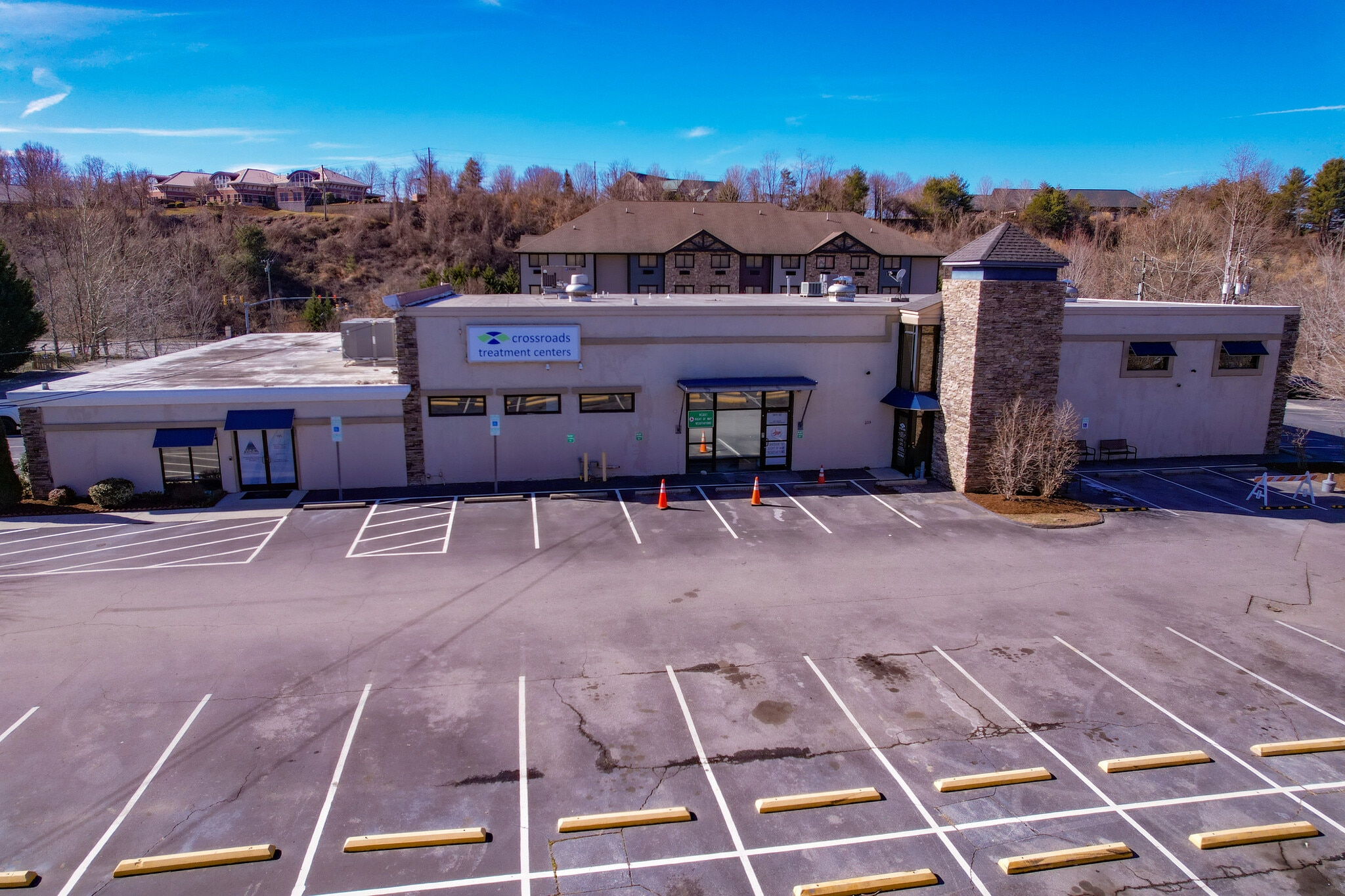 6 roberts Rd, Asheville, NC for lease Building Photo- Image 1 of 4