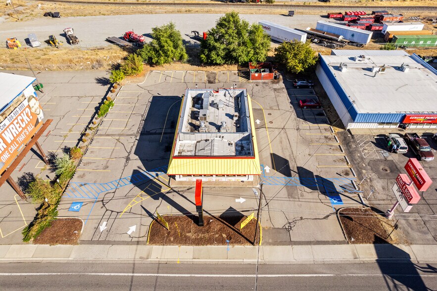 6505 E Sprague Ave, Spokane Valley, WA à vendre - Photo du bâtiment - Image 2 de 14