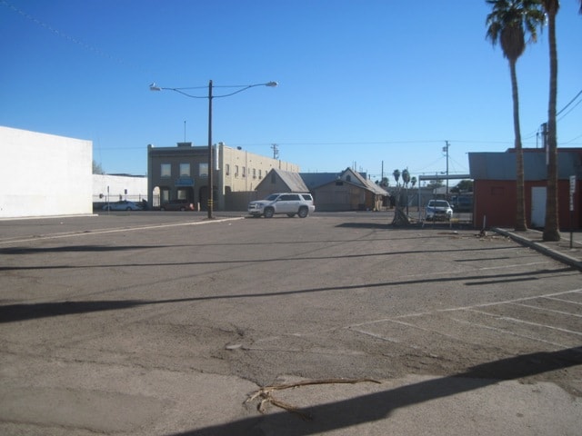471-473 W Main St, El Centro, CA for lease - Building Photo - Image 3 of 3