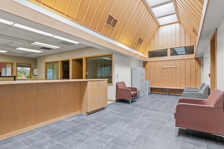 803 Prospect Ave, Osceola, WI à vendre - Photo du bâtiment - Image 3 de 32