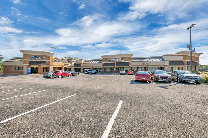 4450-4460 S Lindbergh Blvd, Saint Louis, MO à louer - Photo du bâtiment - Image 3 de 4
