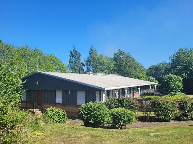 Pitreavie Dr, Dunfermline à louer - Photo du bâtiment - Image 3 de 3