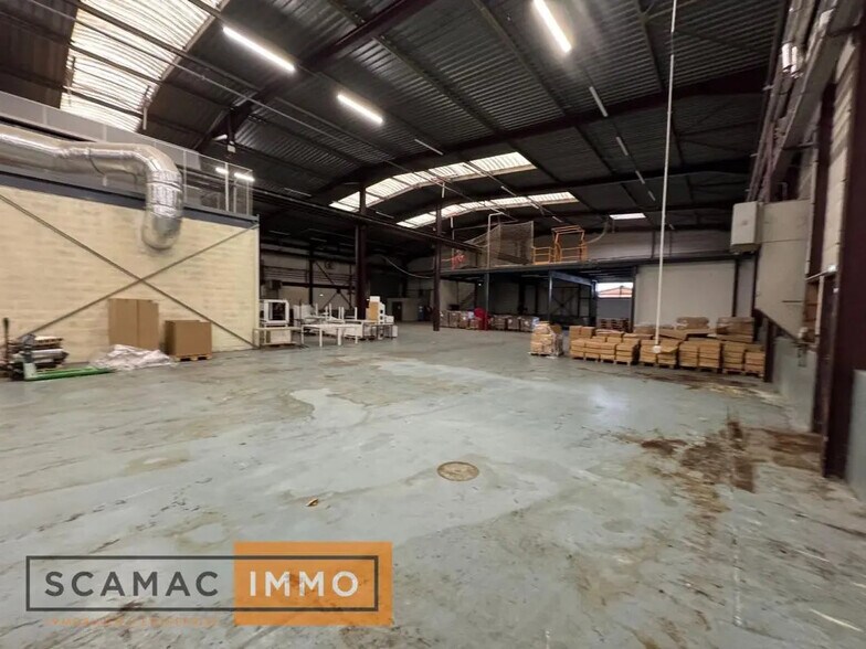 Local d'activités dans Bondoufle à vendre - Photo du bâtiment - Image 2 de 11