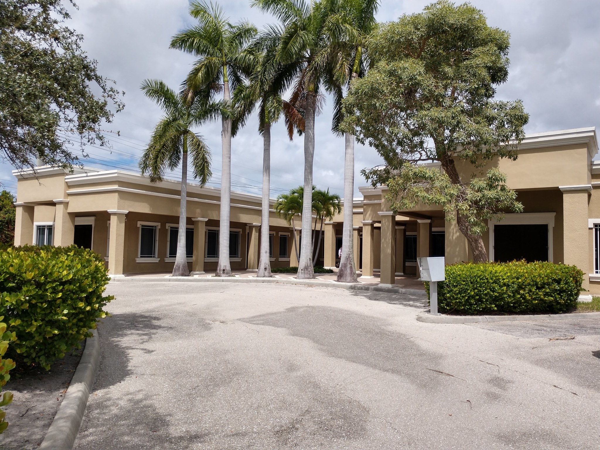 3 Harvard Cir, West Palm Beach, FL for lease Primary Photo- Image 1 of 16