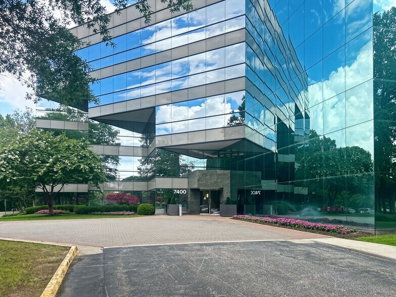 7400 Beaufont Springs Dr, Richmond, VA à louer - Photo intérieure - Image 3 de 22