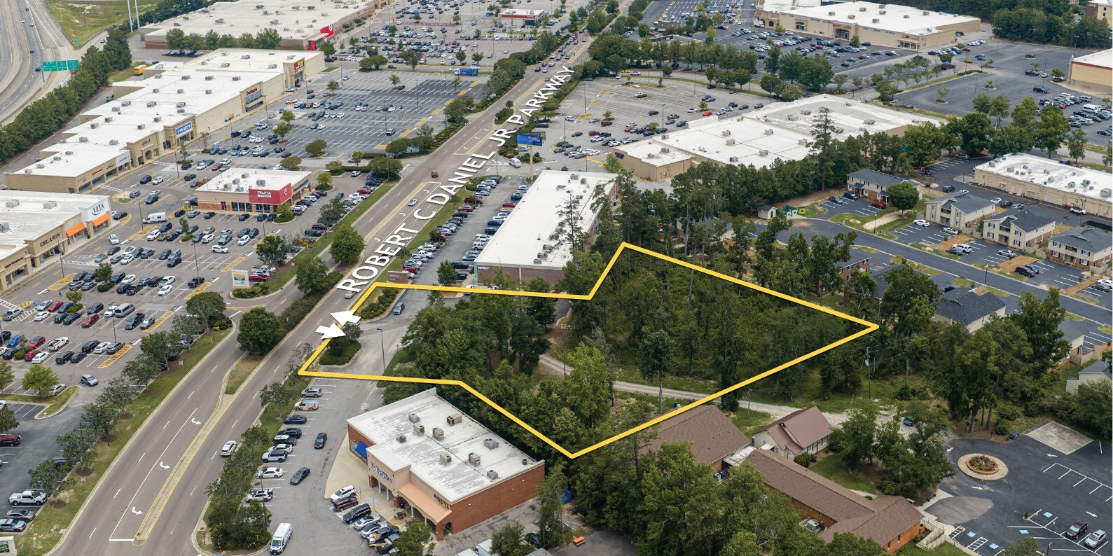 258 Robert C Daniel Jr Pkwy, Augusta, GA for sale Primary Photo- Image 1 of 2